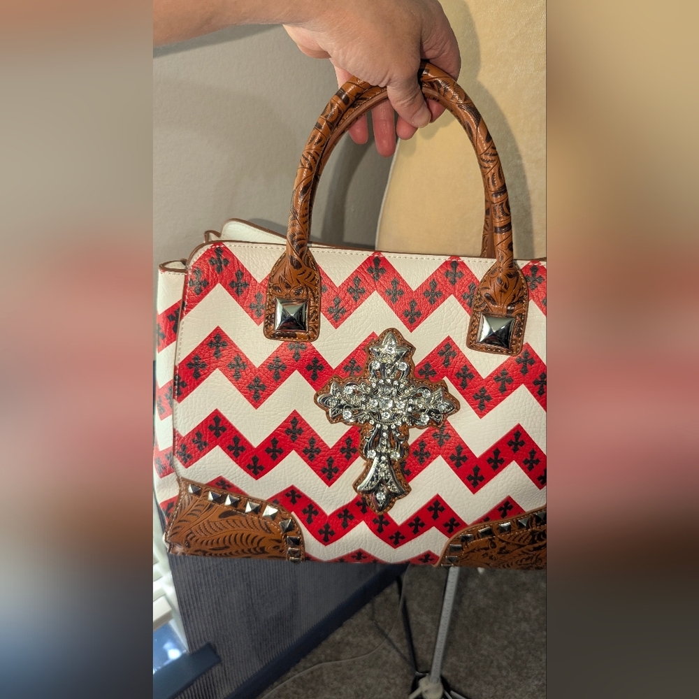 Source Unknown Red And White Chevron Satchel - image 2